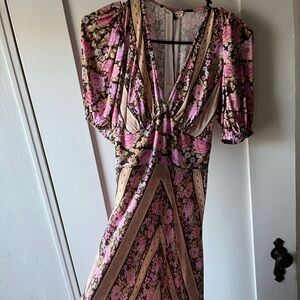 Spell and The Gypsy 
enchanted wood gown in rose 
size xxs